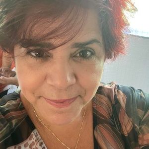 Meet your Posher, Claudia